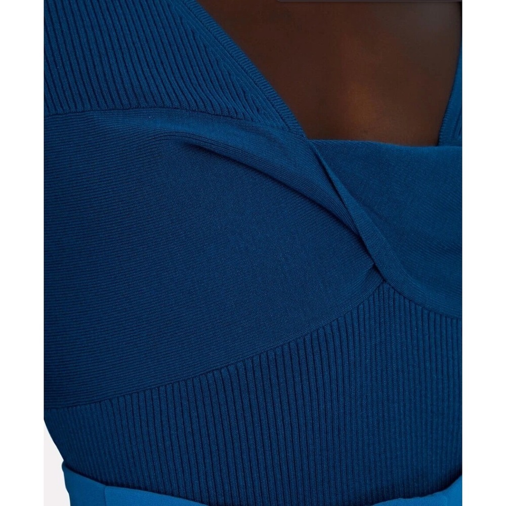 INTERMIX Women's Molly V-Neck Rib Knit Top Blue Womens S Minimalist Casual EUC - Picture 3 of 10